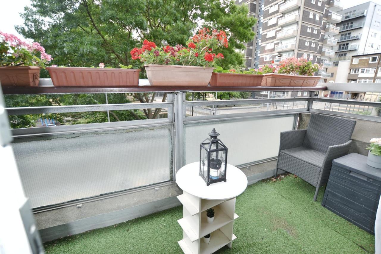 Апартаменты Garden Tower Flat Лондон Экстерьер фото